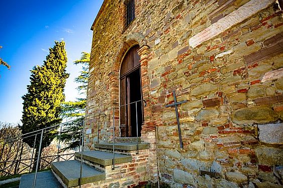 Foto di Pieve di Montesorbo scattata da Casa Bufalini